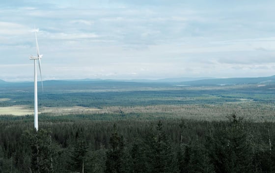 Ett vindkraftverk i Vattenfalls vindkraftspark Stor-Rotliden