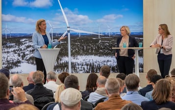 Vattenfalls hållbarhetschef Annika Ramsköld talar på invigningen av Blakliden Fäbodberget Vattenfalls hållbarhetschef Annika Ramsköld talar på invigningen av Blakliden Fäbodberget